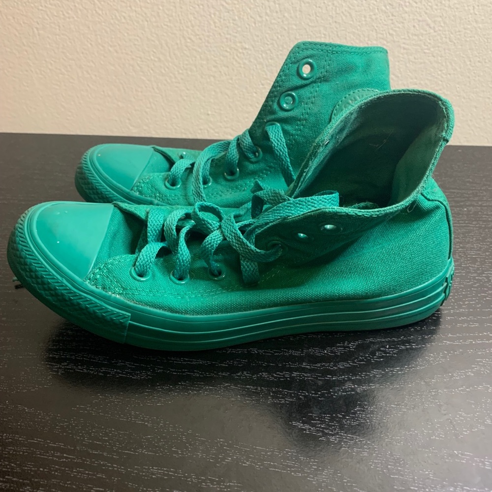 Women’s Monochrome Green Converse